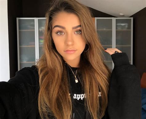 Izzy (@isabellaapage) • Instagram photos and videos Andrea Russett, Long Hair Styles, Photo And ...