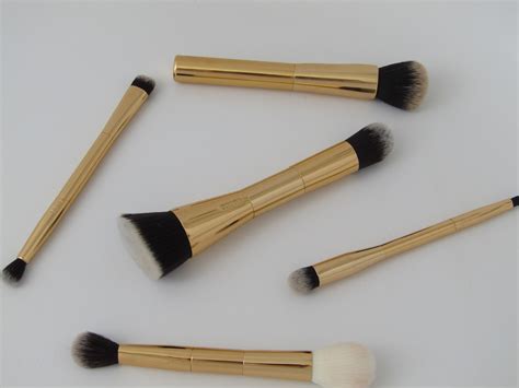 Tarte Makeup Brush Review | Hannah Jarvis