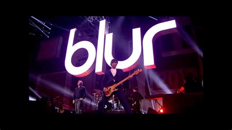 Blur - Song 2 (Live at BRIT Awards 2012) HD 720p - YouTube