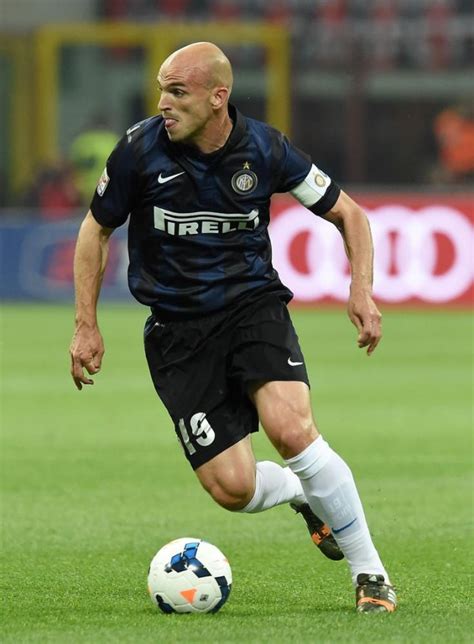 Tottenham transfer news: Spurs 'target Inter Milan free agent Esteban Cambiasso' | Metro News