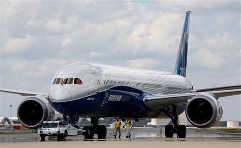 Boeing 787-10 makes first flight | KPIC