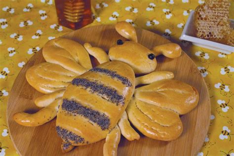 Buzzing Bee | National Festival of Breads