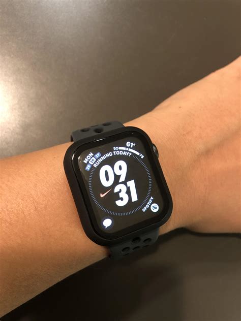 Absolutely pleased with my Nike SE watch! : r/AppleWatch