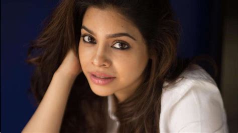 Sumona Chakravarti: Photos, Pics New Images, Beautiful Wallpaper