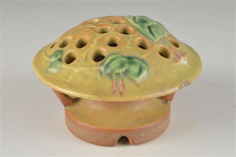 Roseville Pottery Vase and Flower Frog | EBTH