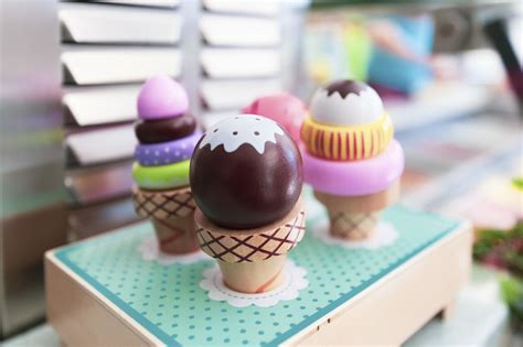 wooden colorful ice cream cones - Photo #3971 - motosha | Free Stock Photos