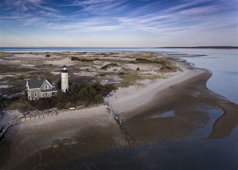 Sandy Neck Lighthouse, West Barnstable Vacation Rentals: house rentals ...