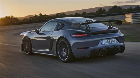 2022 Porsche 718 Cayman GT4 RS price and specs - Drive