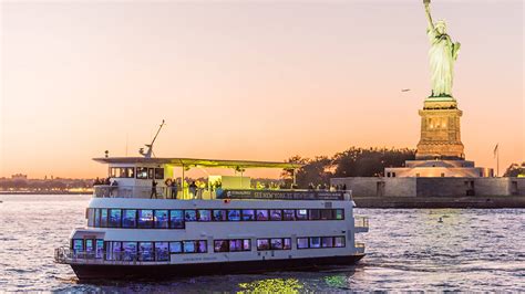 11 Best Skyline Dinner Cruises in NYC to Book Right Now In 2023