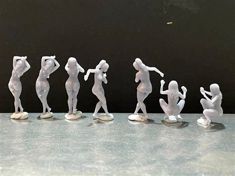 1:64 Scale Miniature People Resin / unpainted great for | Etsy