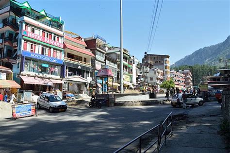 Mall Road, Manali: Famous Place in Manali - E India Tourism