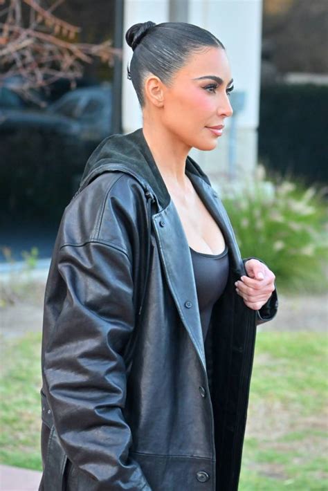 Kim Kardashian's real 'fried' hair accidentally exposed under her ...