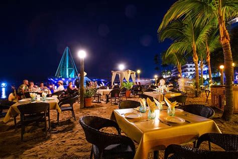 Great food, great service great atmosphere - Si Senor Beach, Puerto ...