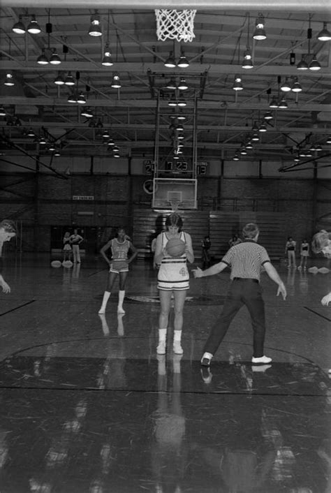 Florida Memory • Women basketball players - Tallahassee, Florida.