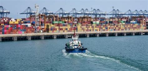 Yantian port congestion blocks more boxes than Suez Canal incident - DatamarNews