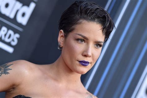 Halsey Speaks Up About White-Passing Privilege: ‘I’m Not Susceptible to the Same Violence’ | Glamour