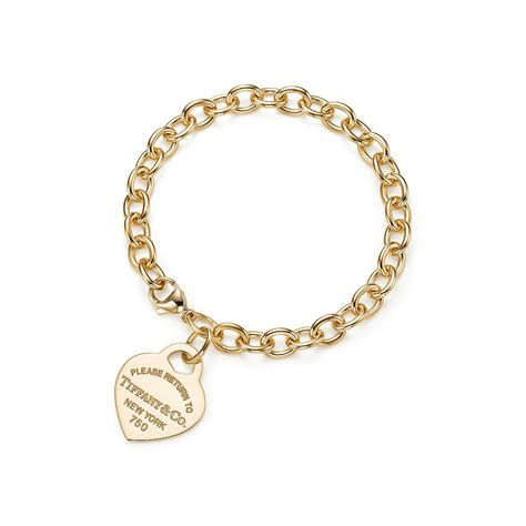 Return to Tiffany™ Heart Tag Bracelet in Yellow Gold, Medium | Tiffany & Co. Austria