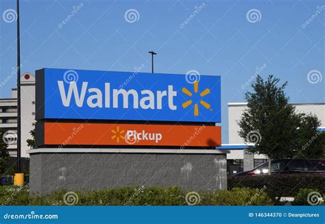 WALMART STORE on ORLANO FLORIDA USA Editorial Image - Image of finance, fianse: 146344370