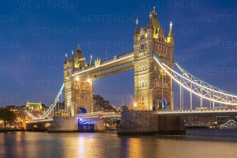 UK, London, illuminated Tower Bridge at night stock photo