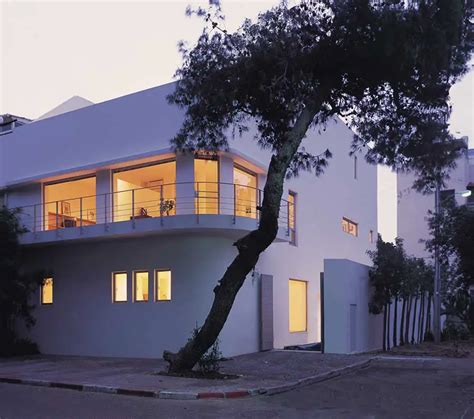 Tel Aviv House, Israel Residence: Chyutin - e-architect