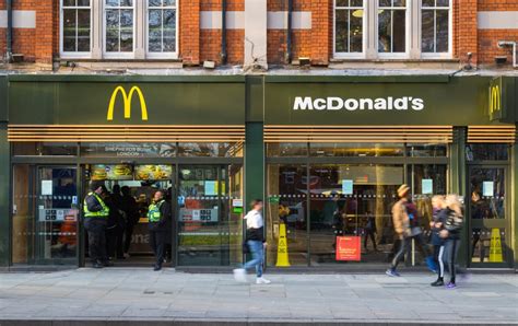 'London's roughest McDonald's' has turned it's reputation around by ...