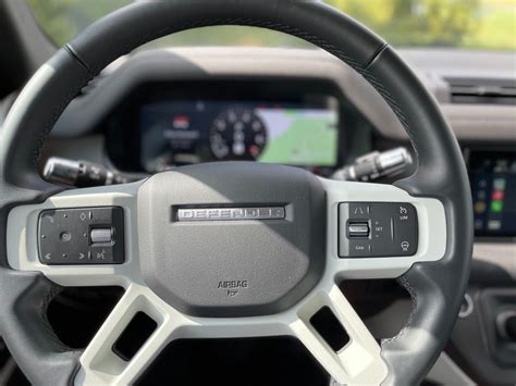 2023 Land Rover Defender: 106 Interior Photos | U.S. News