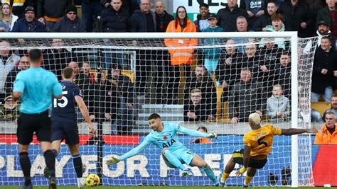 Wolves stun Spurs 2-1 with two stoppage-time goals - CNA