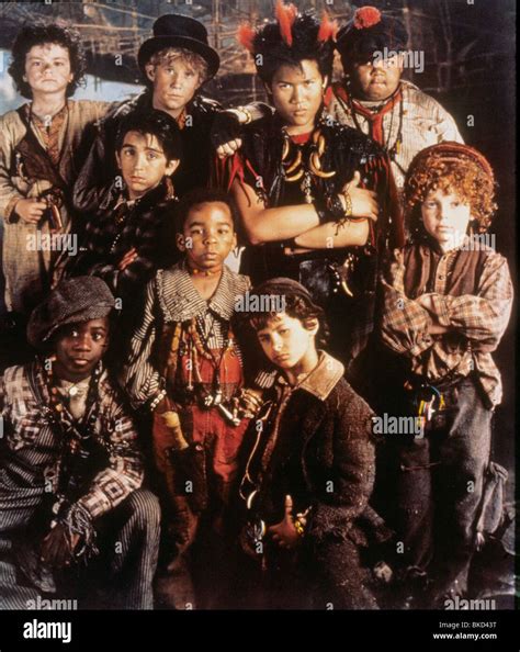 Hook 1991 lost boys characters hi-res stock photography and images - Alamy