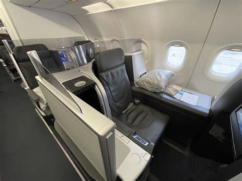 Full Review: JetBlue Mint "Throne" Business Class Seat - TravelUpdate