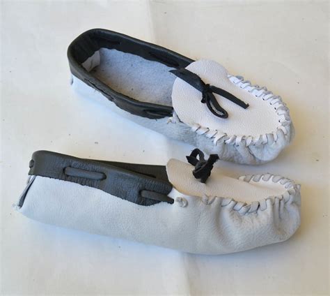 DIY MOCCASIN : 10 Steps (with Pictures) - Instructables