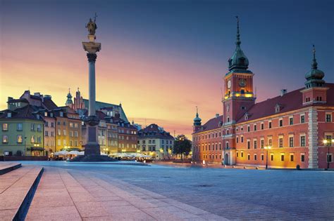 Warsaw. Image of Old Town Warsaw, Poland during sunset. | Pentrental | Objective Accommodation