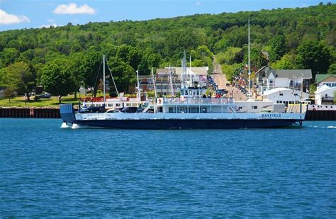 Visiting Madeline Island in Apostle Islands National Lakeshore - Tripelle