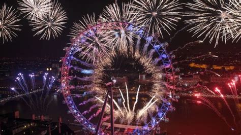 New Year Eve Fireworks London 2023 - Image to u