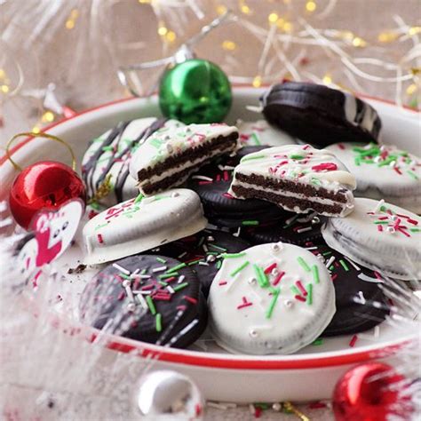 Chocolate Covered Oreos - No-Bake Cookies for Holidays!