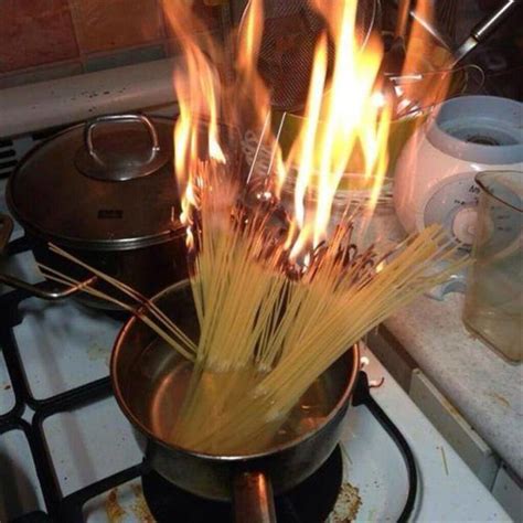 10 Moments Every Bad Cook Can Relate To All Too Well