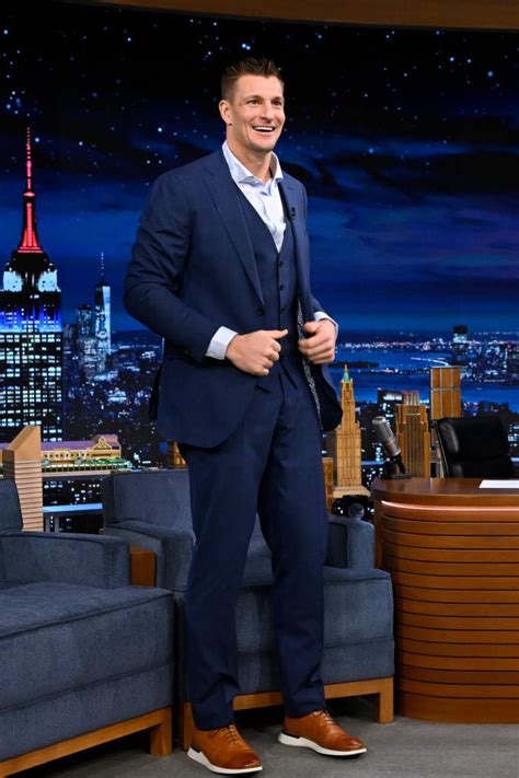 Rob Gronkowski Models His Favorite Shoe Brand on 'Jimmy Fallon'