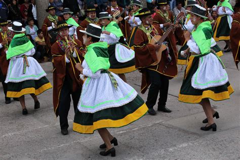 Carnival in Ayacucho: People, parades and powder | Peru SST | Goshen ...