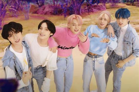 Watch: TXT Makes Return With Funky And Fantastical "Blue Hour" MV | Soompi