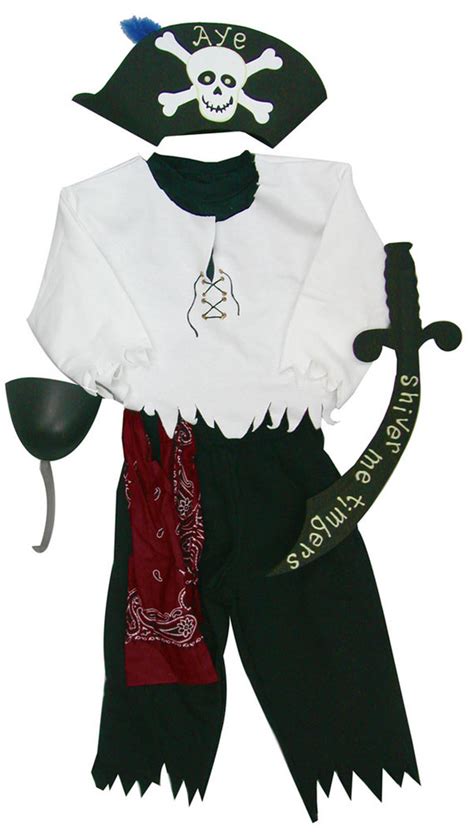 Pirate Costume | FaveCrafts.com