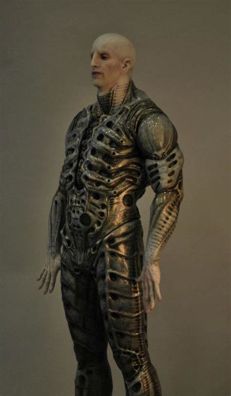 Prometheus set photos show what's under the Engineers' robes, plus a ...