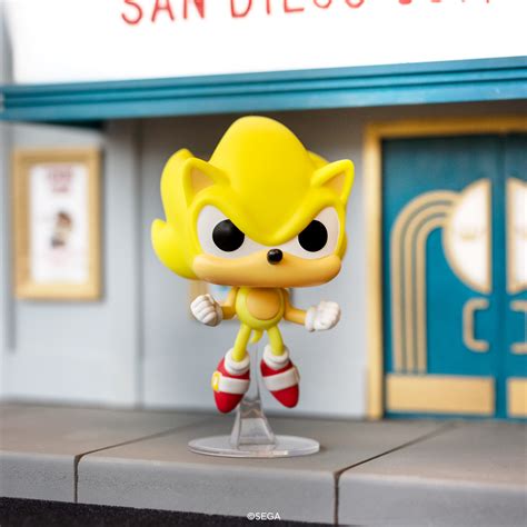 SDCC 2022: Super Sonic (First Appearance) Glow Funko Pop!