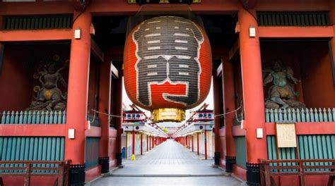 Kaminarimon Gate in Asakusa - Tours and Activities | Expedia