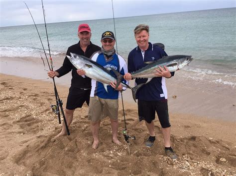 Beach Fishing off the Mackerel Islands