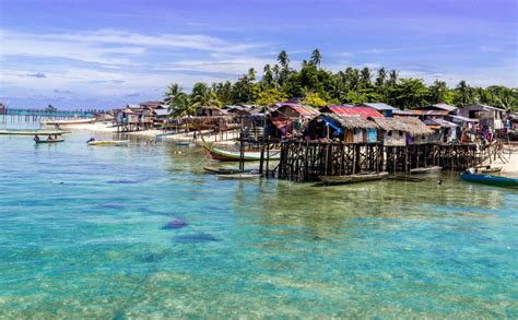 Diving and Staying at Scuba Junkie Resort Mabul | Our Travel Tip