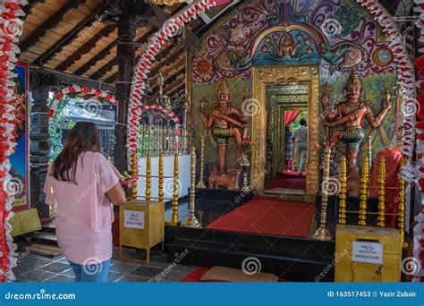 Inside hindu temple editorial stock photo. Image of gates - 163517453