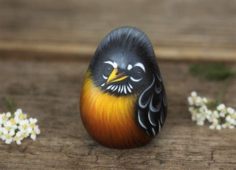 American Robin Painted Rock, self-standing bird painting, cute handmade animal stone paperweight ...