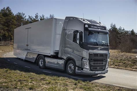 DIECIOCHO RUEDAS: VOLVO FH 2016 CON CAMBIOS QUE MEJORAN SU AERODINÁMICA