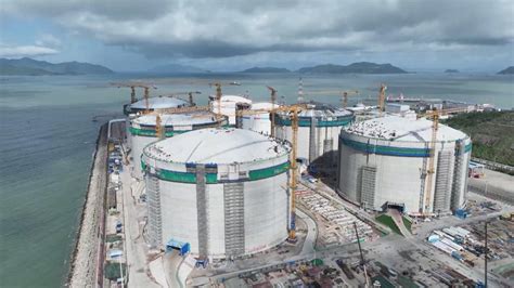 Super-sized LNG storage tanks complete construction in S China - CGTN