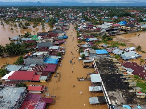 Indonesia floods: At least 29 dead after torrential rains and landslides in Sumatra | The ...