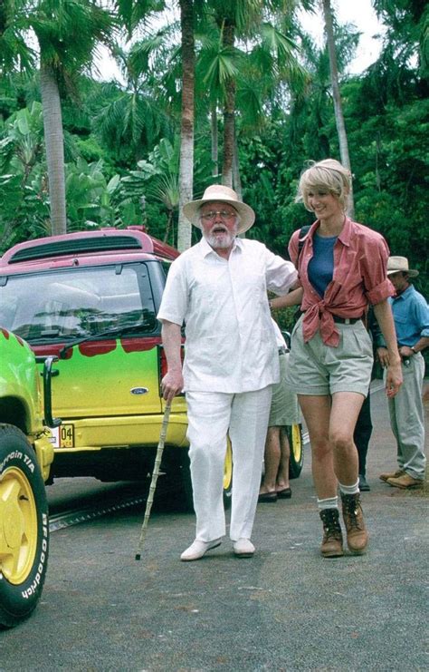 Richard attenborough and Laura dern in jurassic park | Jurassic park ...